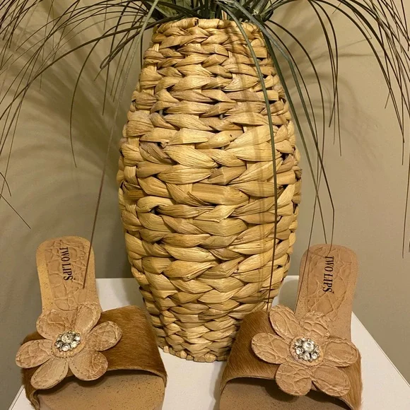 TWO LIPS Vintage Wooden Clogs - Picture 10 of 14